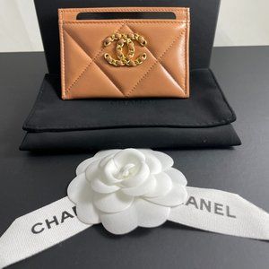 Chanel 19 Card Holder CC Caramel 21k